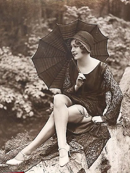 Ladies thirties showing costsumes