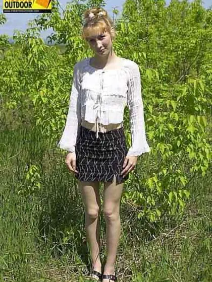 Nasty teen girl peeing