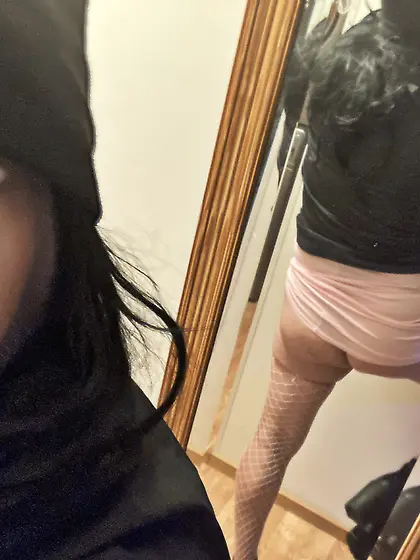 Any straight guys who would fuck a sissy bitch?