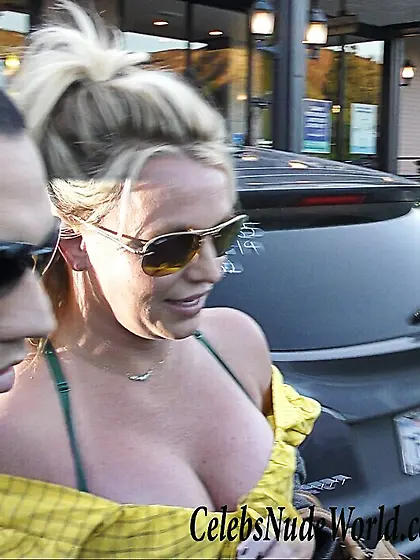 Britney Spears Cleavage
