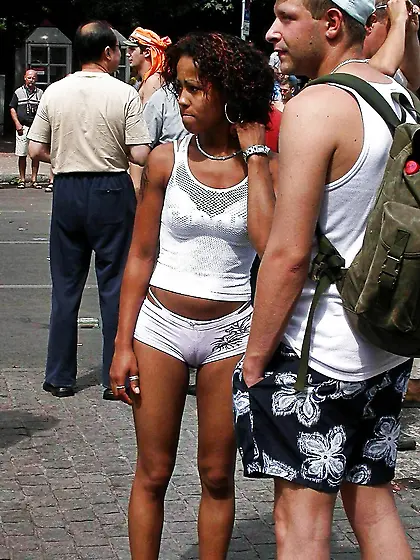 Fotze frisst Hose - cameltoe