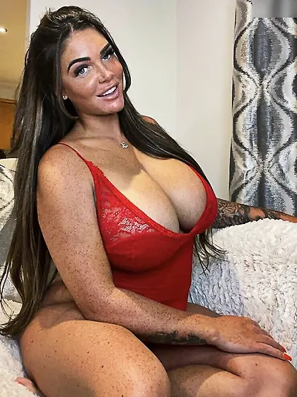 British Chav Emma Leigh