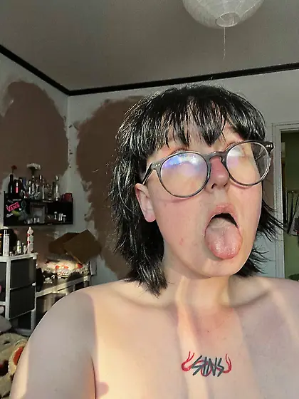 Luca Hungary,  useless whore