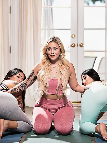 Kali Roses,  Carolina Cortez and Violet Myers fucking on the floo