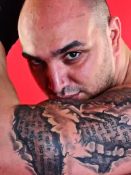 Markus perform butt plug