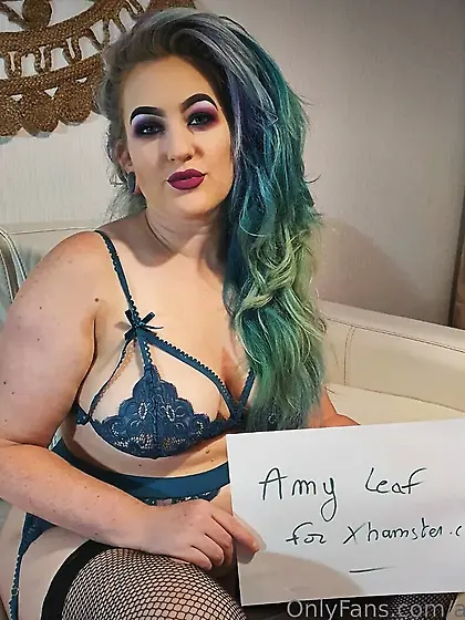 Chubby MILF Amy Leaf- Lingerie (2022)