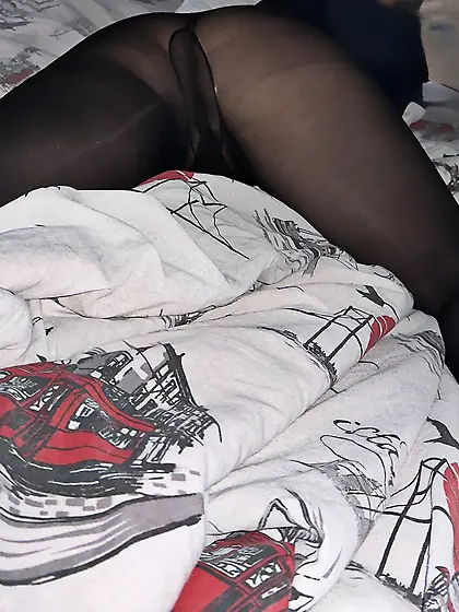 MY SİSTER İS SLEEPİNG ROOM