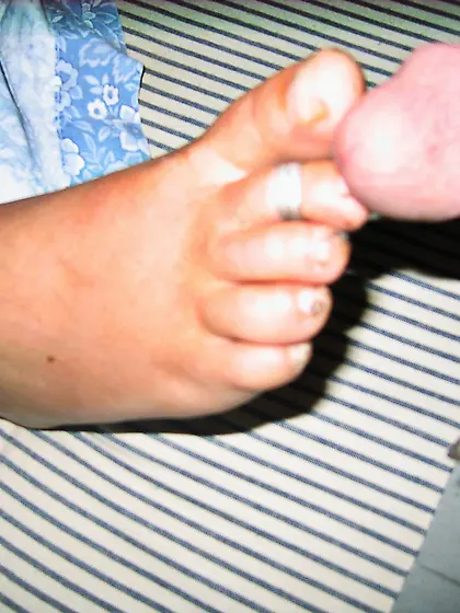 fucking Flo's filthy feet