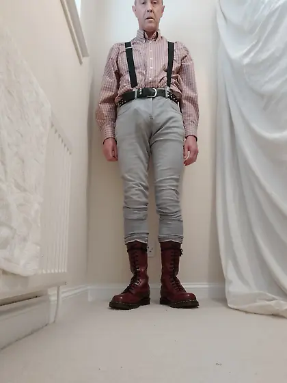 Skinhesd boots gay bondage