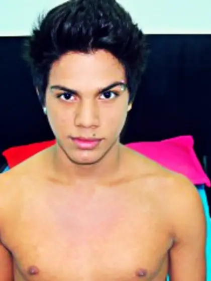 Brunette kalvin perform anal