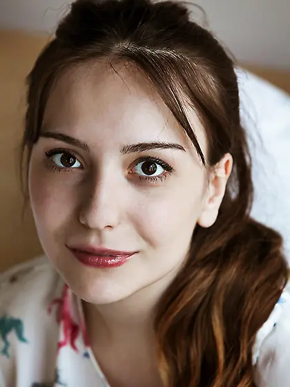 Busty chick white t-shirt