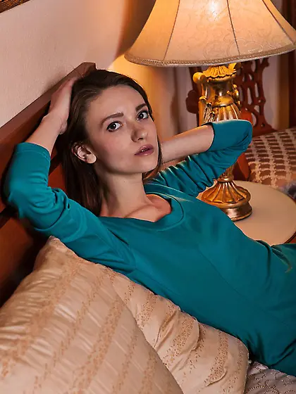 Babes like Eliav love to pose in front of the camera in softcore