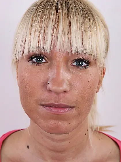 Blonde seductive body showing