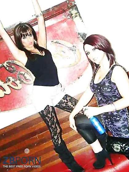 Facebook tramps in steaming leggings