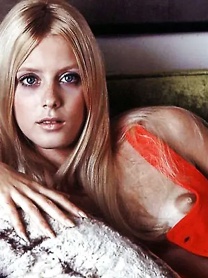 Luxurious Nipslip 9 by Voyeur TROC ( Bday Soiree)