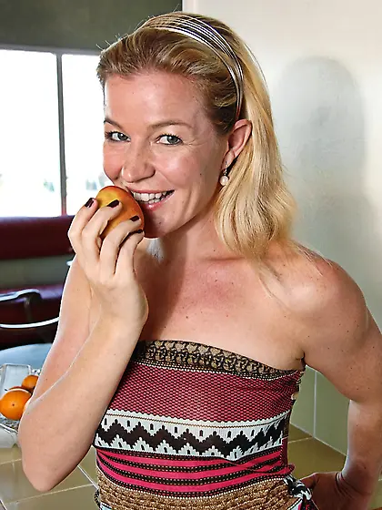 Australian tiny hot latina mom