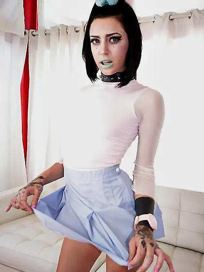 Merciless man with tattoos nails brunette chick's throat and dri