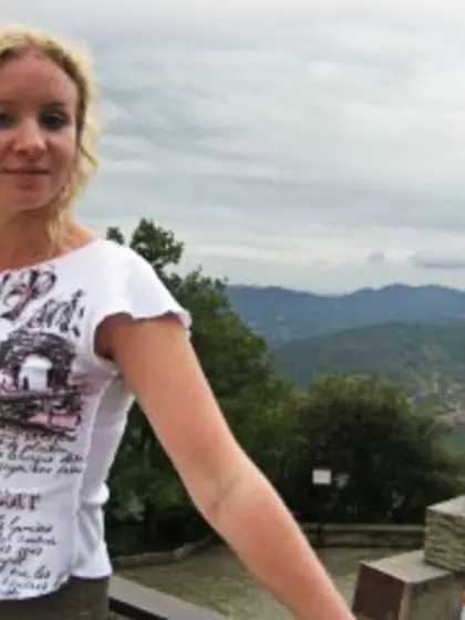 Blonde jenny perform cameltoe