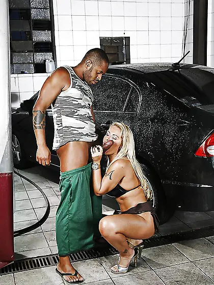 Beautiful mature interracial anal