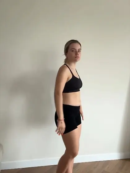 Petite teen Roos in the gym
