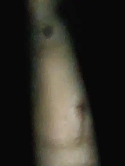 Espiando bañándose la mamá de mí prima puta