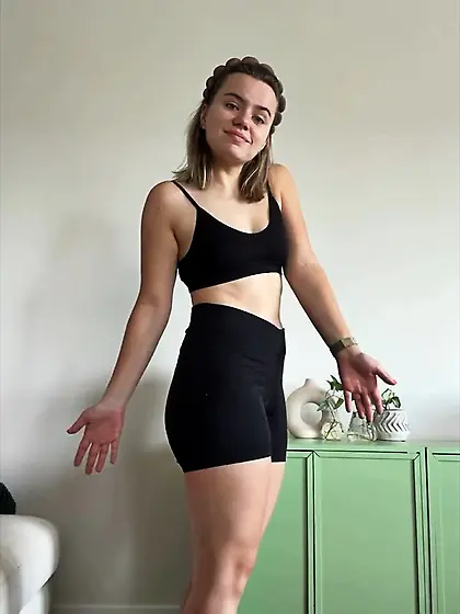 Petite teen Roos in the gym