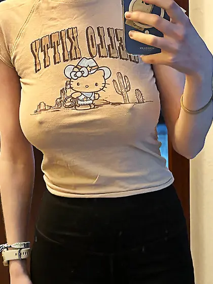 18yr old Jennifer showing off 30F tits