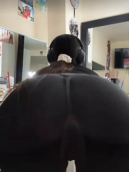 native pawg knee pin