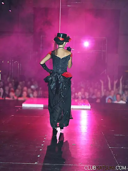 Round boobed asian breathtaker Katsuni does striptease in the ni