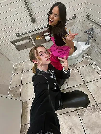 Toilet hotties