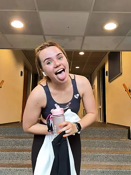 Petite teen Roos in the gym