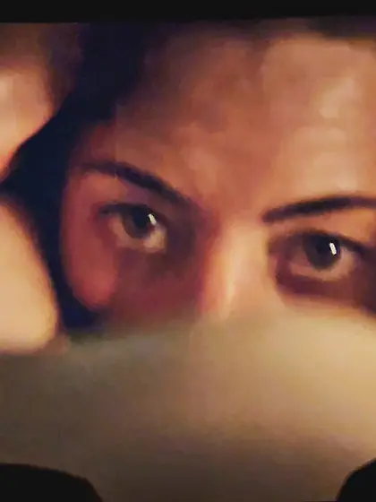 Aubrey Plaza & Margaret Qualley lesbian sex scene