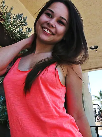 Inked Mika Sparx blows Carson Grundle stranger dick in car