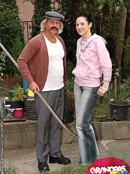 Old yokel fuck the biggest teen whore in...