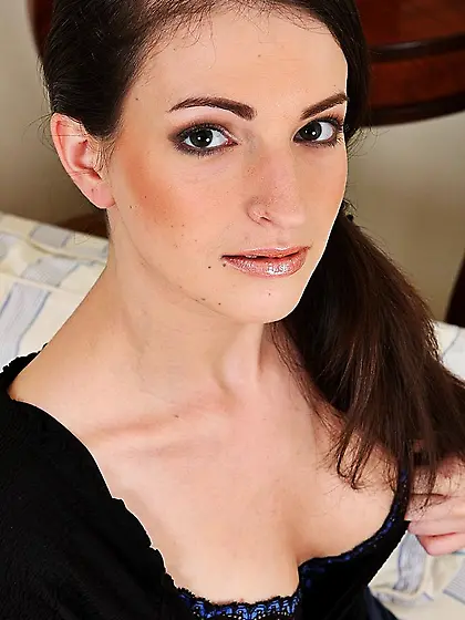 Baring her chic lingerie hot brunette babe Ann Marie slides fing