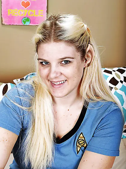 American hairy blonde pussy