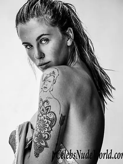 Topless Pics of Ireland Baldwin
