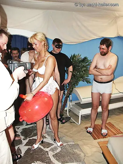 Gangbang with Maritta,  Margarita & Uschi & 47 guys - par