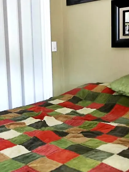 Asian babe with star tattoos masturbating...