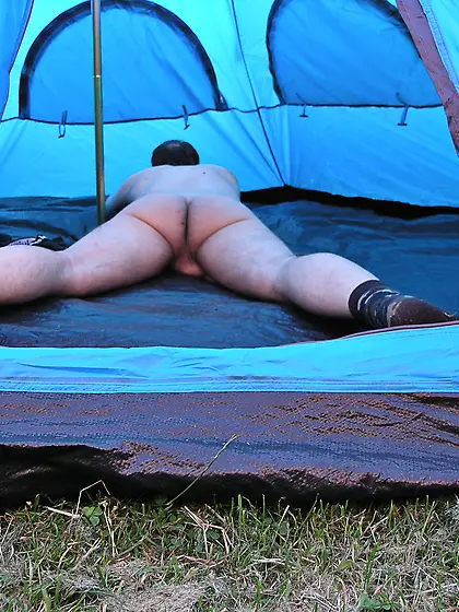 my cooling down in tent and the mrs tempting me