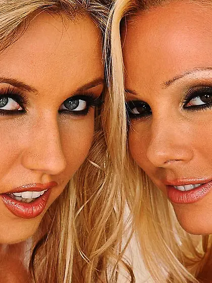 Cherry Jul strips all of her clothes on the bed and gets her vag