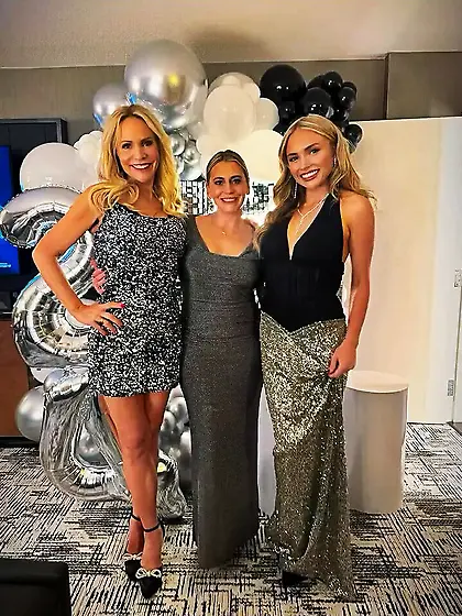 Natalie Alyn Lind and friends- New Years