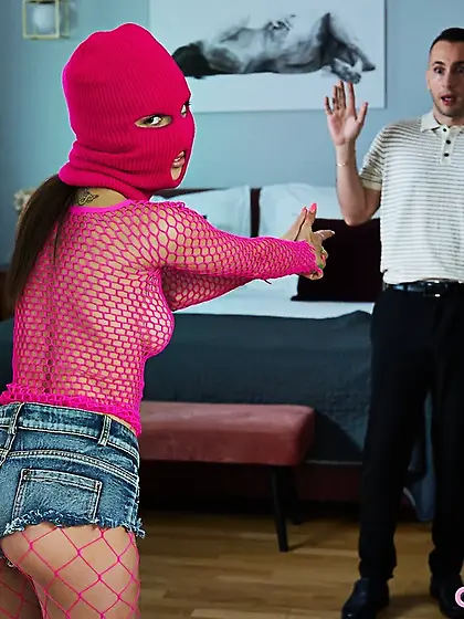 Pants down, Stepdaddy! Stepdaughter finally seduces him.