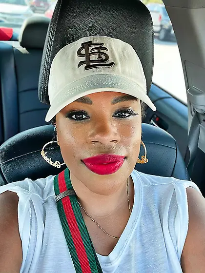 Shalanda tried to hide her face while flashing