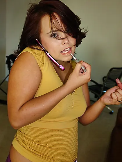 Busty bite sized hottie reveals every nook and cranny of her cur