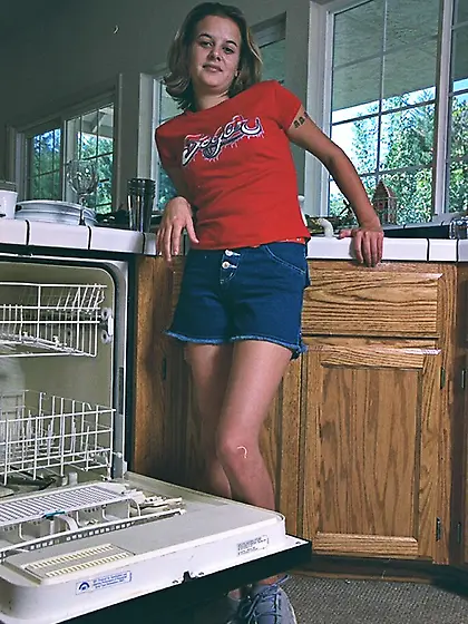 Gorgeous blonde peels red