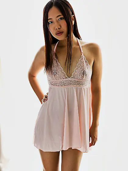 Pleasant Japanese girl in nightie receives cum in mouth after ru