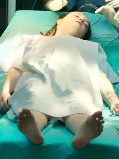 Bella Ramsey Ellie real soles