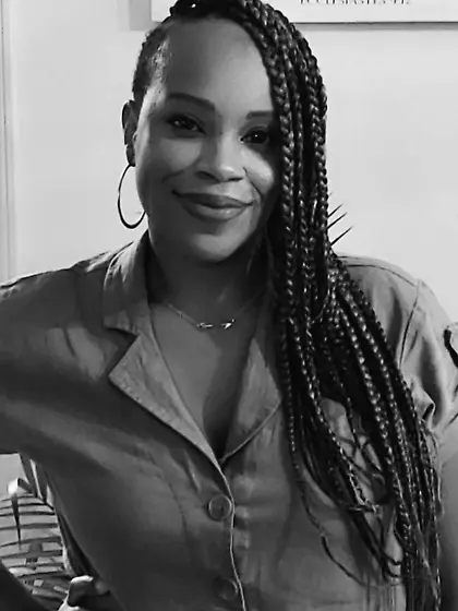 Shalanda tried to hide her face while flashing