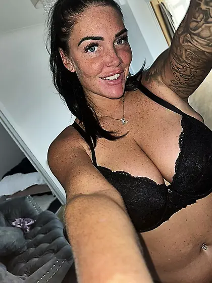 British Chav Emma Leigh